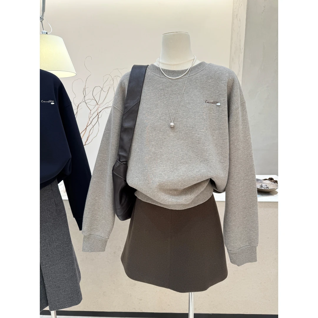 胖妹妹240斤大码圆领刺绣长袖加绒卫衣女秋冬款宽松显瘦百搭上衣