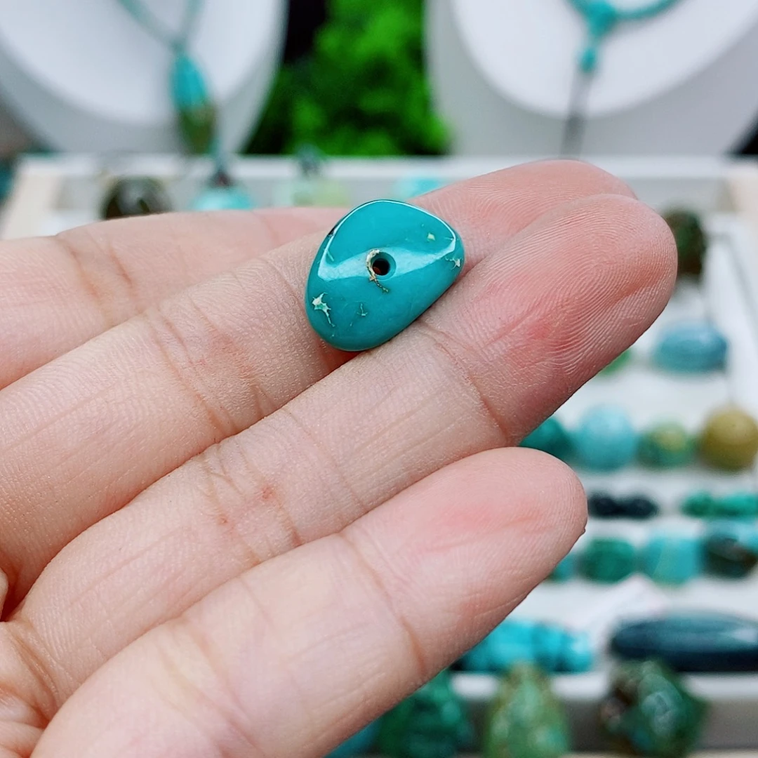 未镶嵌绿松石颈饰