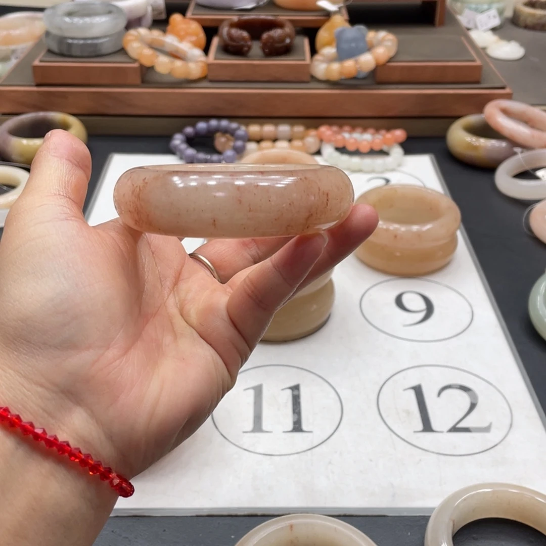 绝***趾石英质玉手镯未镶嵌