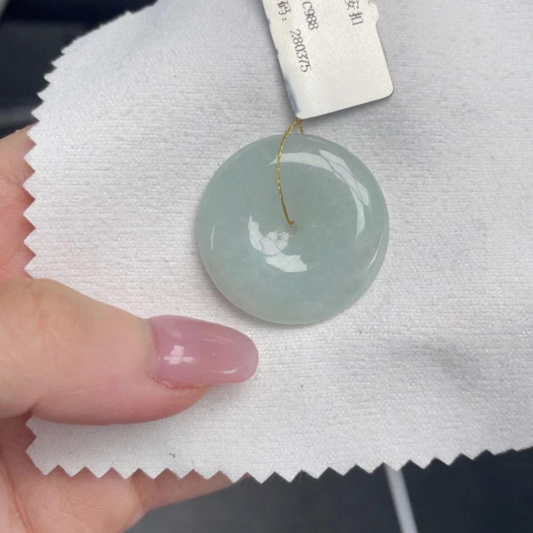 翡翠未镶嵌颈饰平安扣