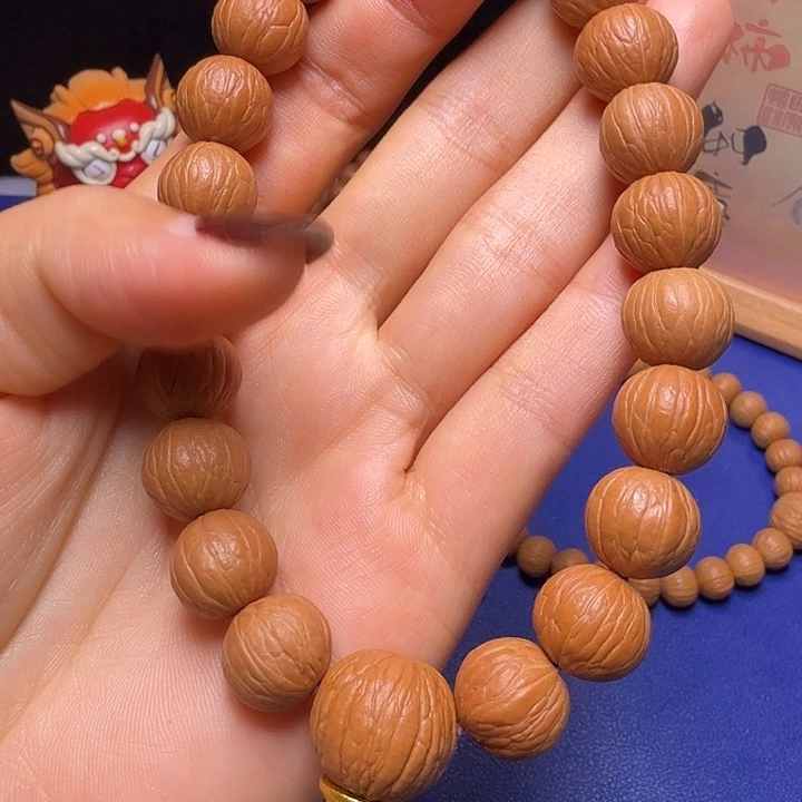 l***i吊坠猴头核桃聚宝盆