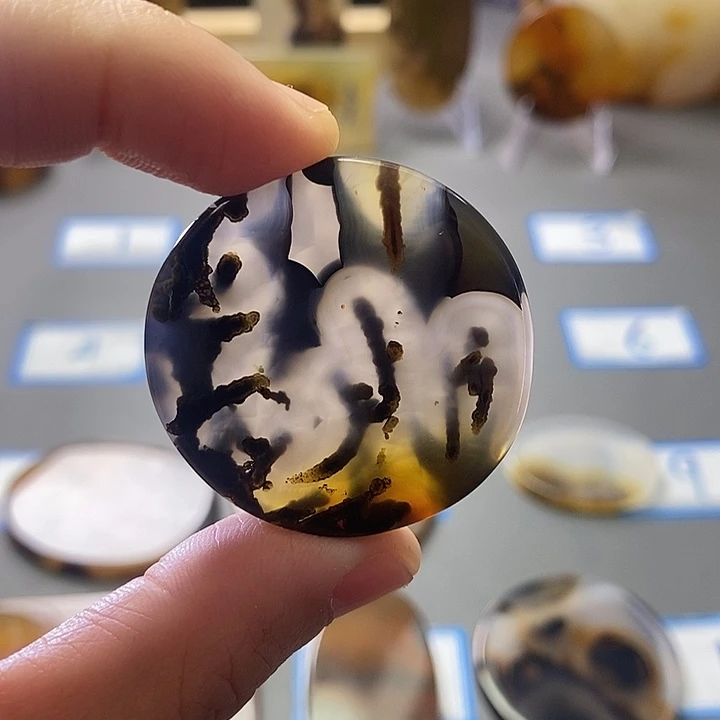 玛瑙/玉髓未镶嵌珠宝半成品61