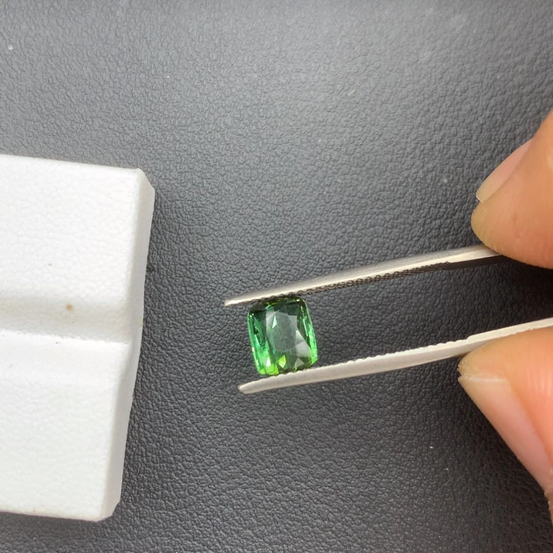 裸石未镶嵌碧玺1.8ct