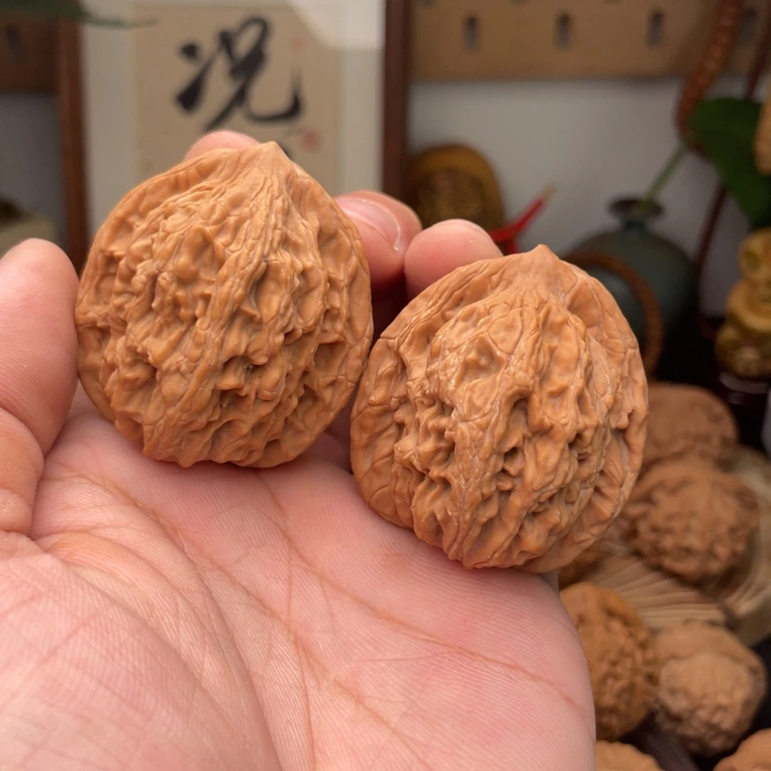 文玩核桃把件麦穗虎头42