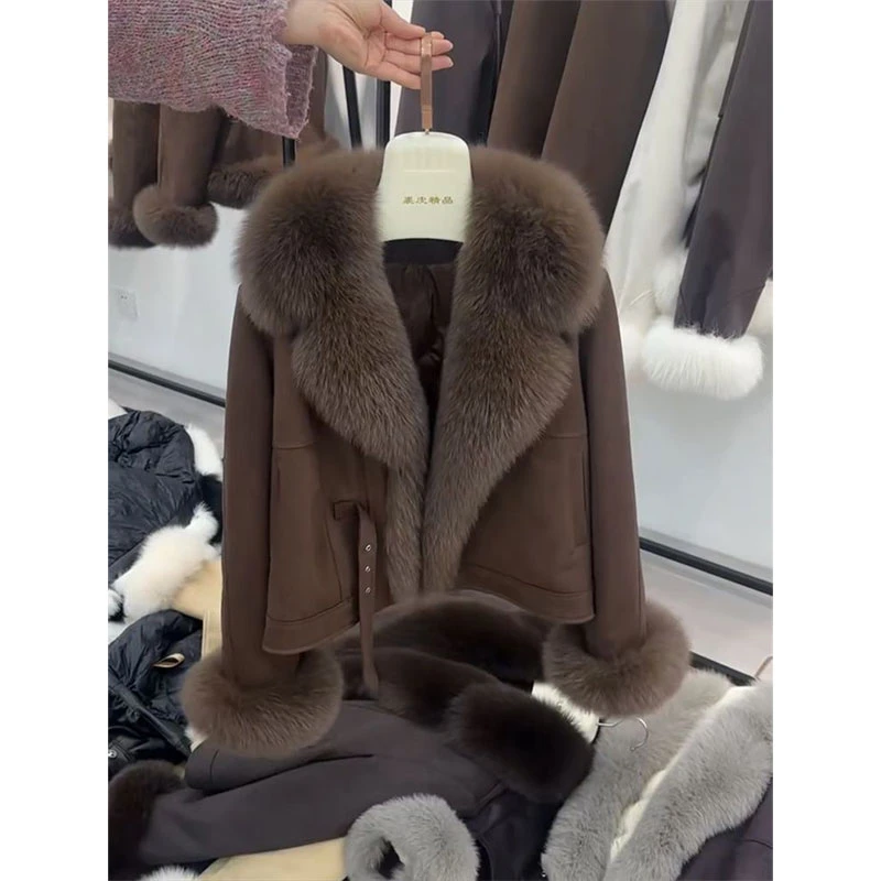 2026年冬季网红新款加棉外套女高级感重工大毛领拼接显瘦短款上衣