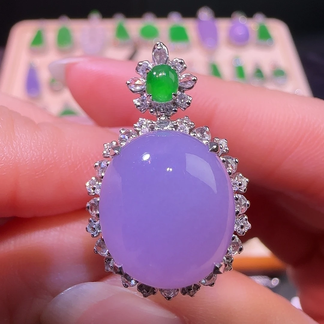 翡翠18K金镶嵌戒指