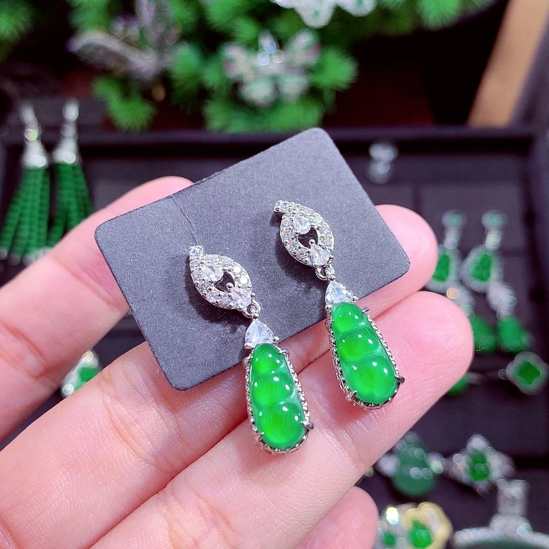 颈饰未镶嵌翡翠天然