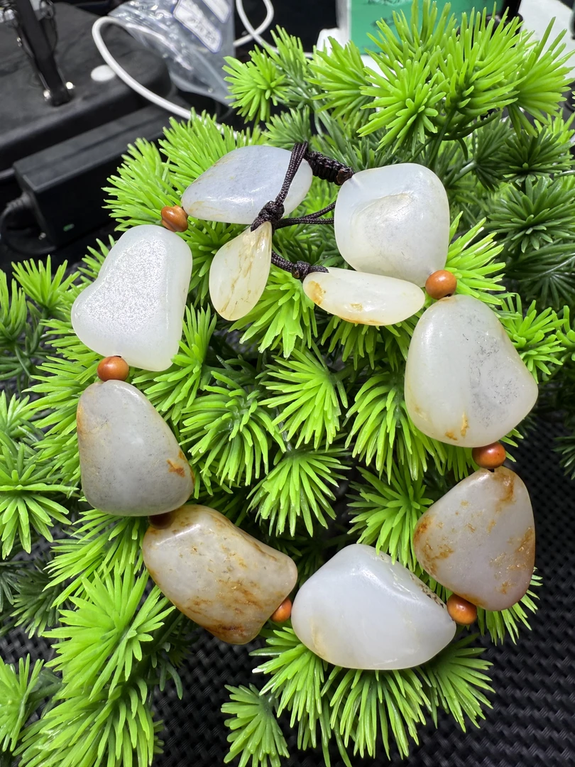 新疆和田玉原石手串