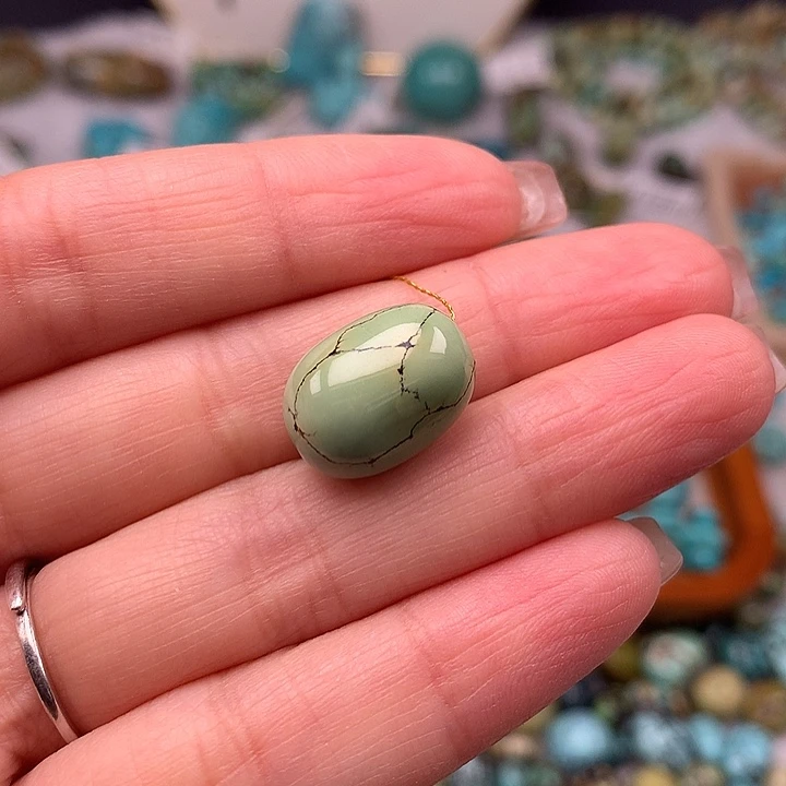 绿松石未镶嵌扣子