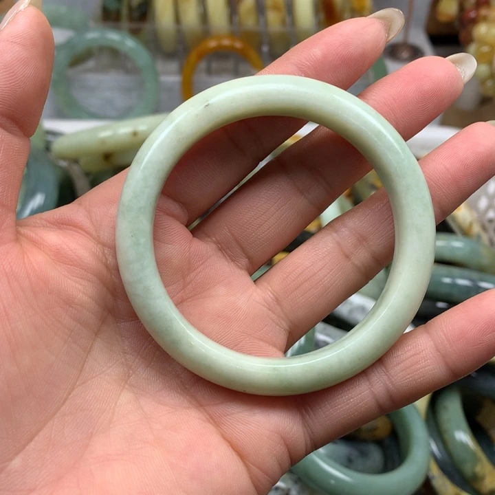 未镶嵌蛇纹石玉手镯