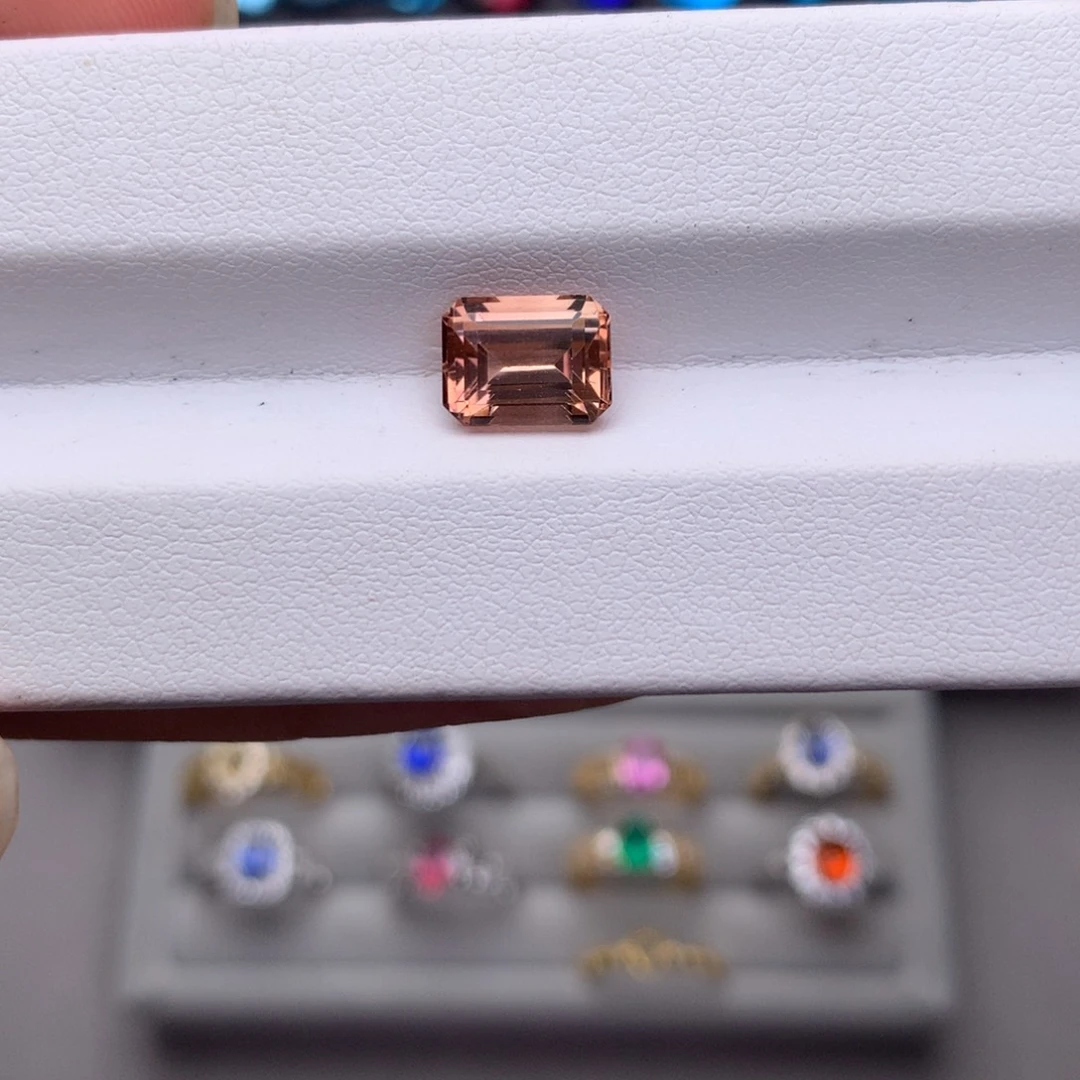 未镶嵌裸石碧玺香槟色碧玺