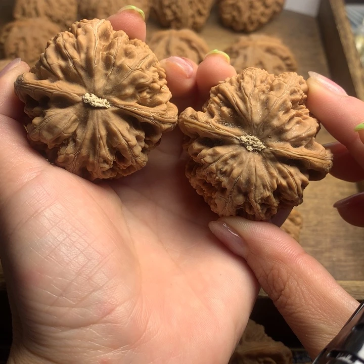 吊坠文玩核桃那***牙粗筋