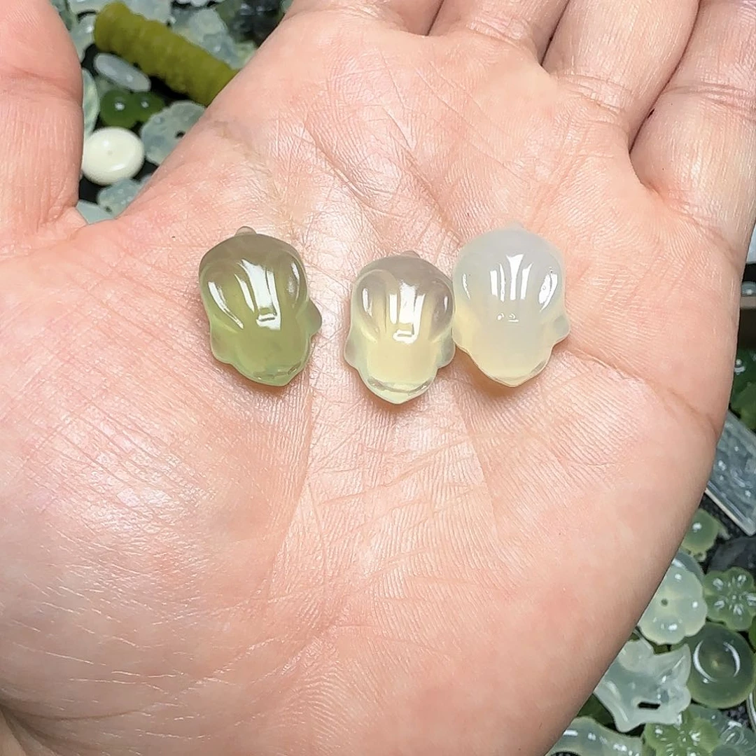 蛇纹石玉颈饰未镶嵌q*、