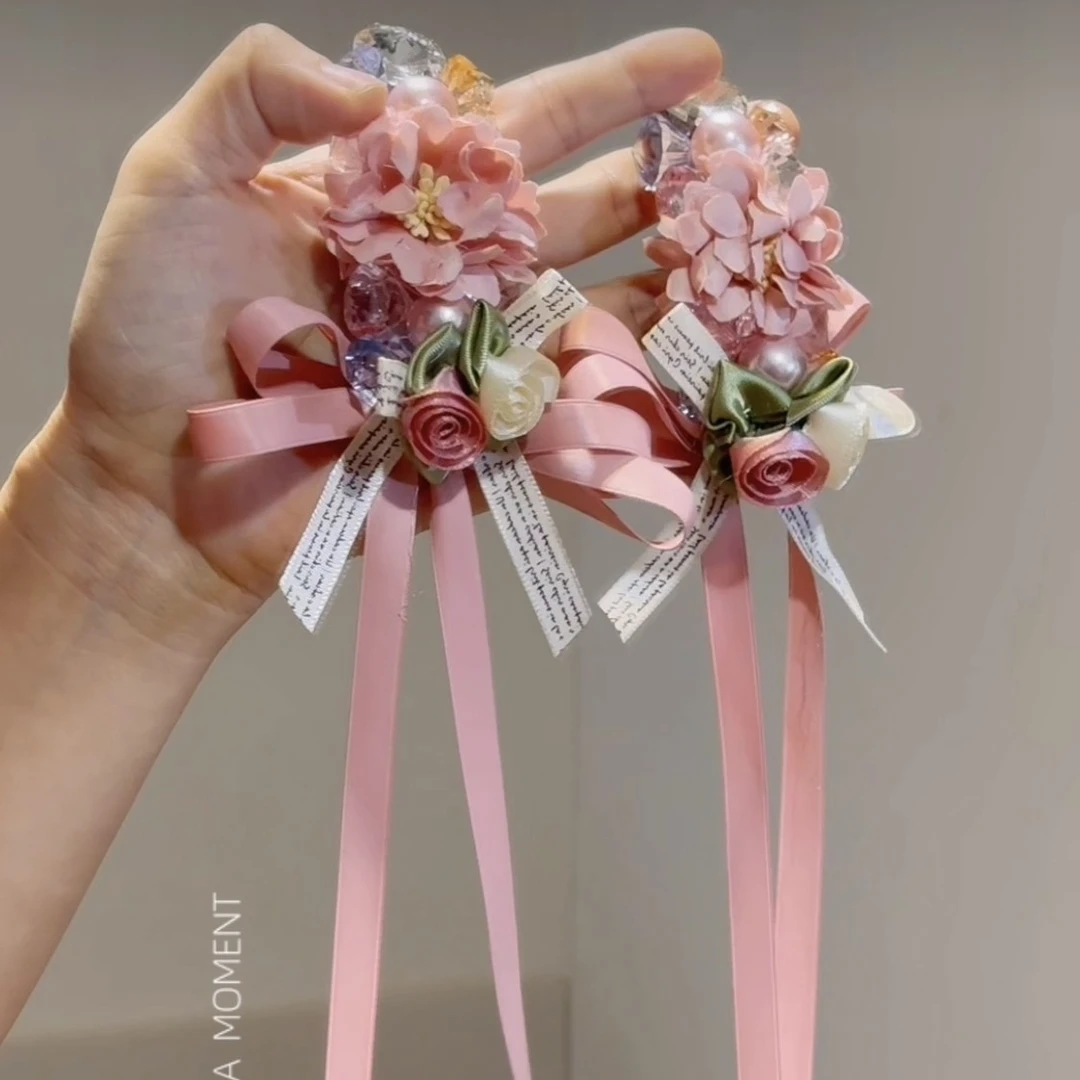 超好看小众粉色系在逃公主礼服配饰婚礼跟妆手作系列气质新娘甜美