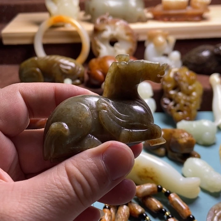 和田玉未镶嵌挂件