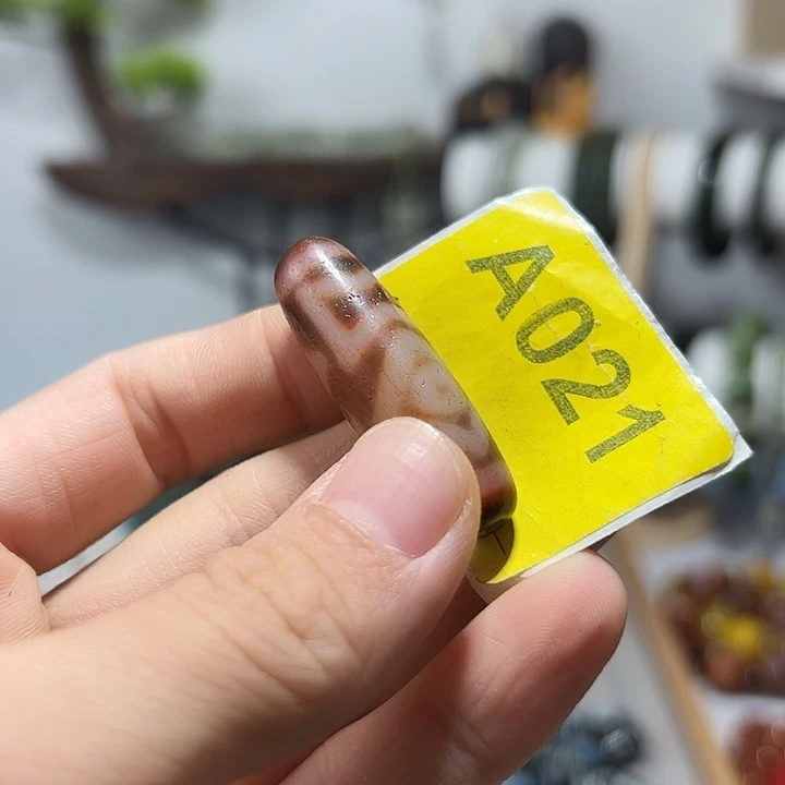 忠****玛瑙/玉髓颈饰未镶嵌