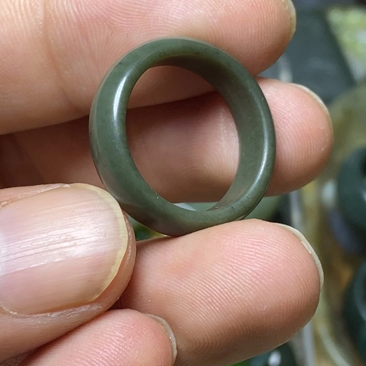 和田玉（糖玉）颈饰未镶嵌