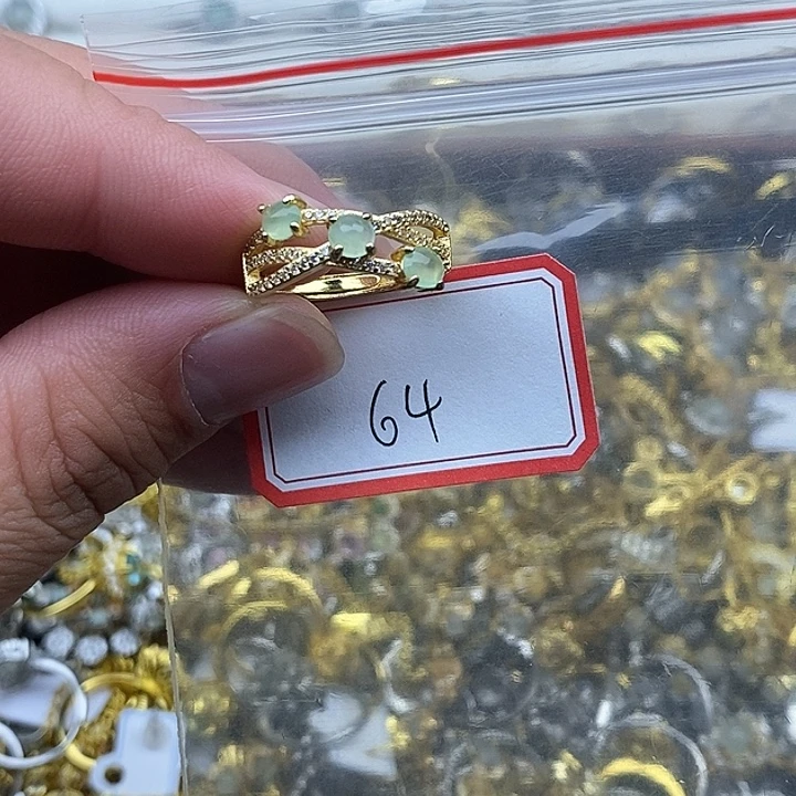翡翠未镶嵌戒指64