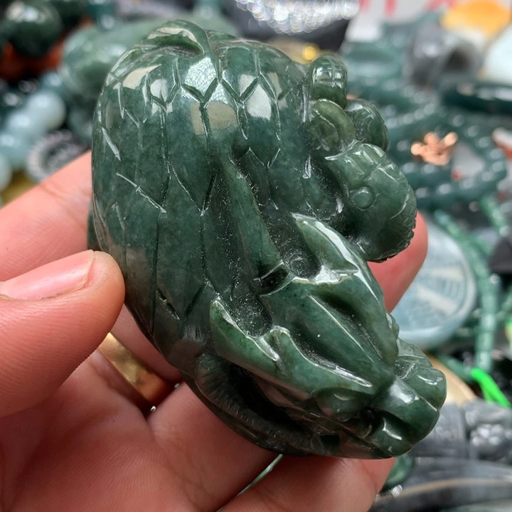 翡翠颈饰未镶嵌保真天然A货翡翠