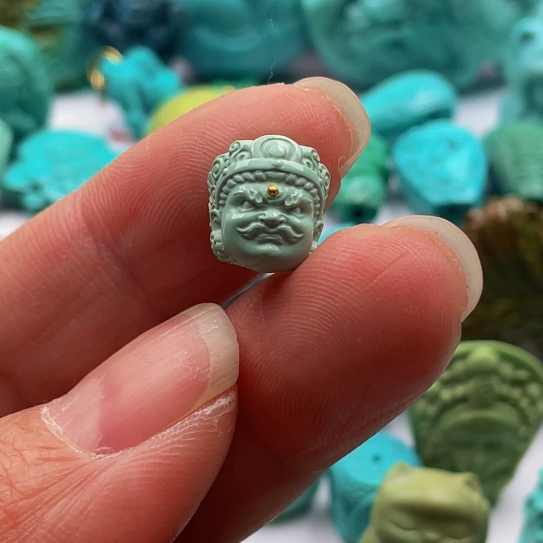 绿松石珠宝奇石未镶嵌天*色