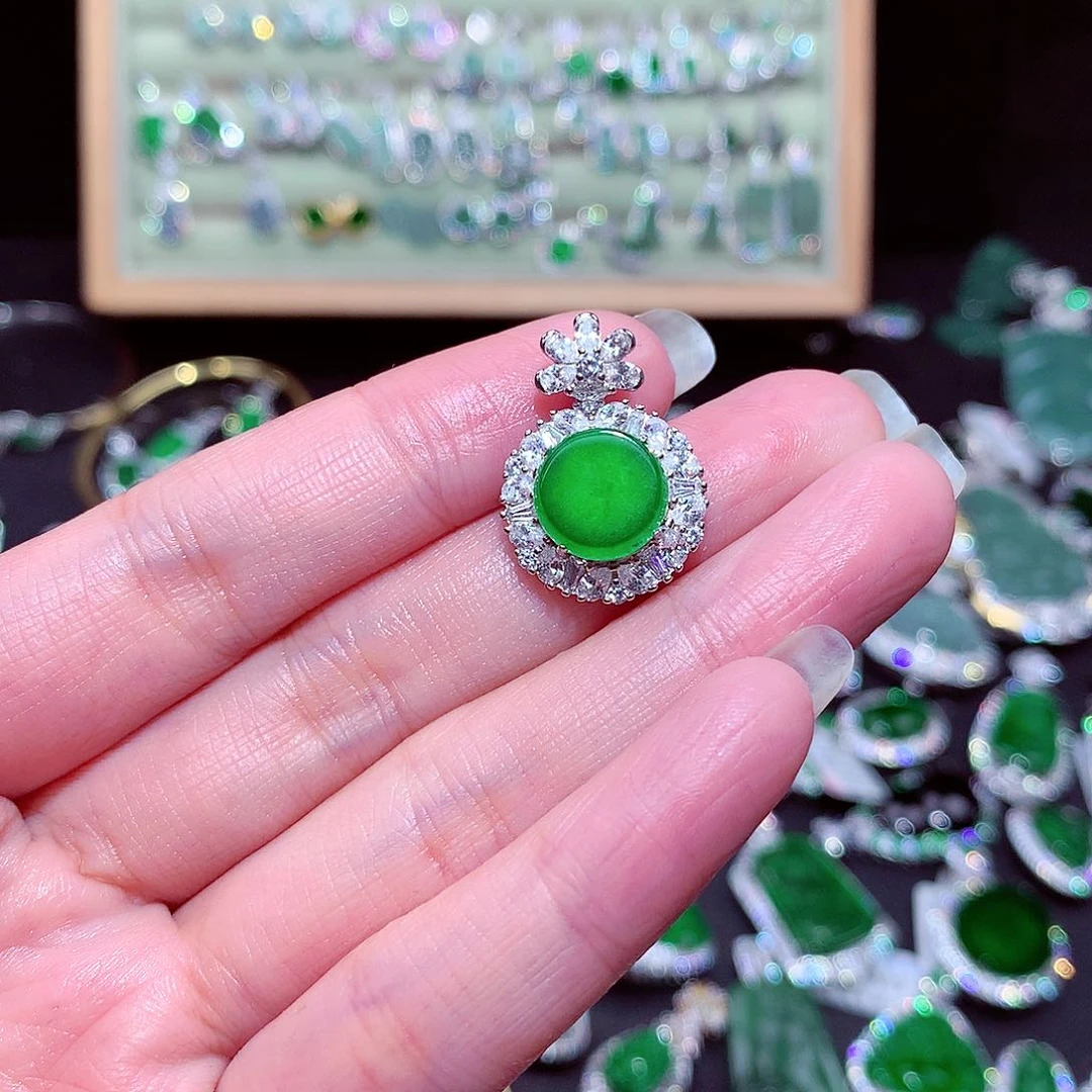【闪购商品】翡翠吊坠(不含链)未镶嵌