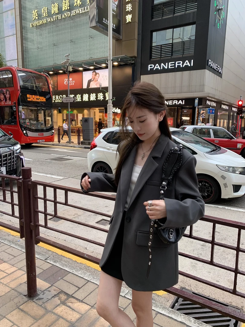 灰色西装外套女春秋免烫高级感百搭气质休闲西服宽松网红