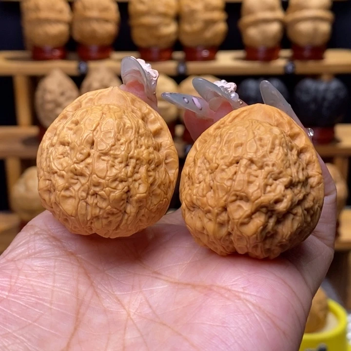 把件文玩核桃大理狮子头41号36尺