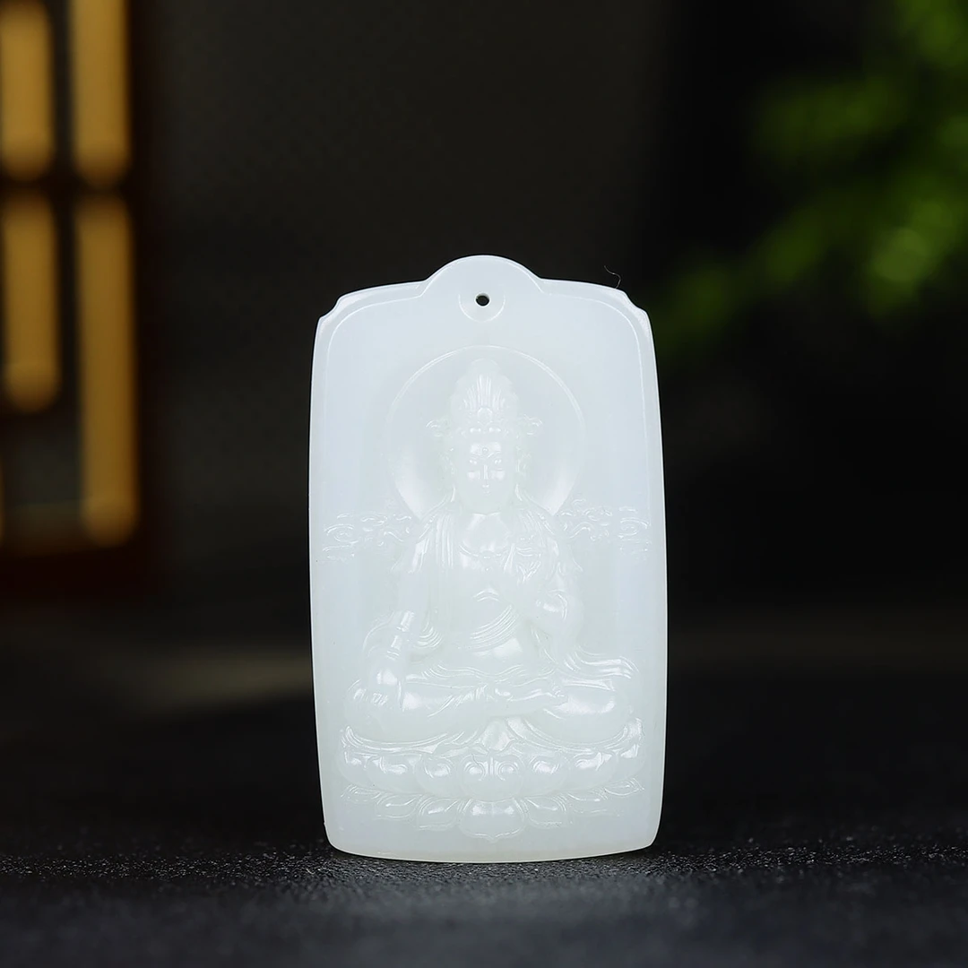 120243和田玉观音牌