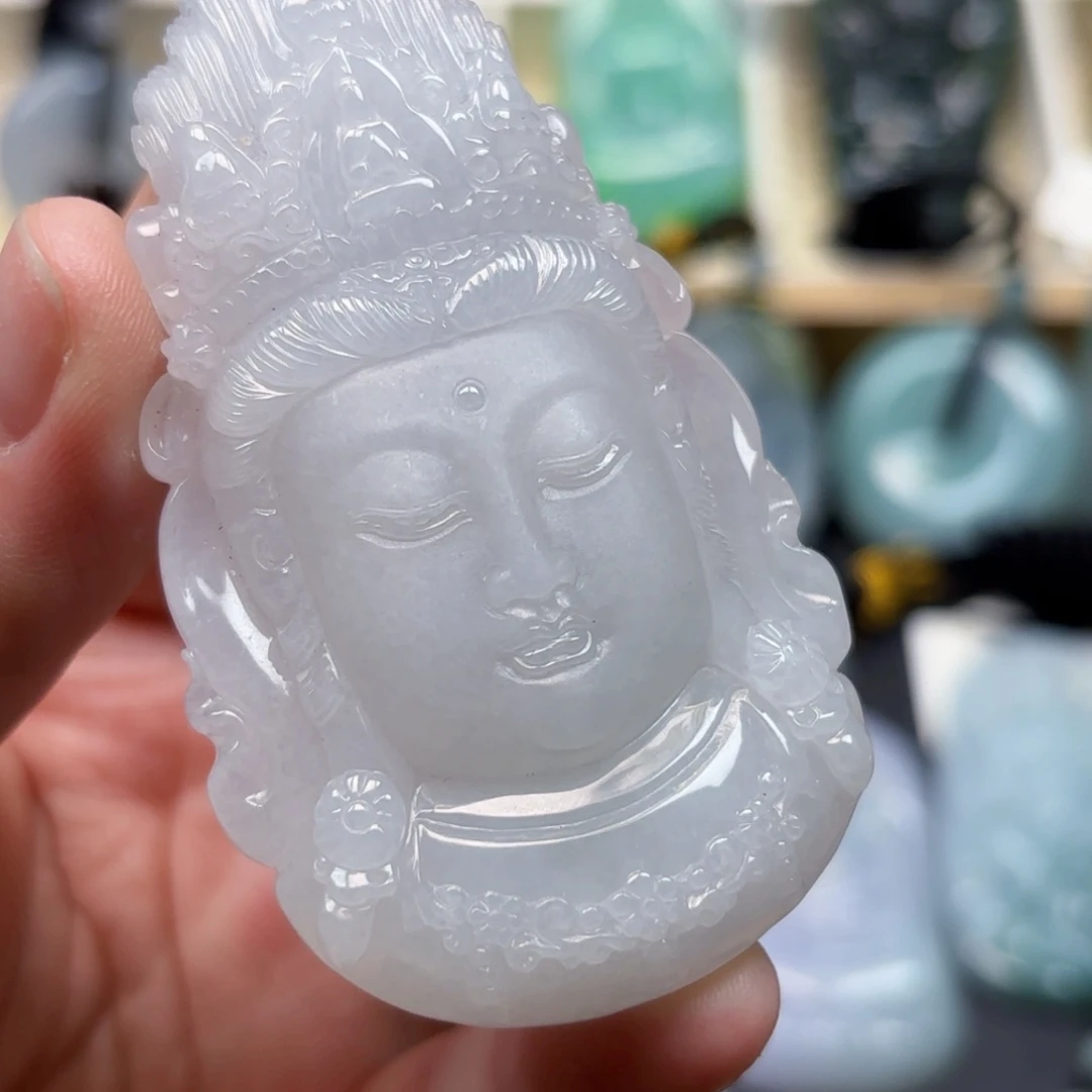 翡翠未镶嵌颈饰观音