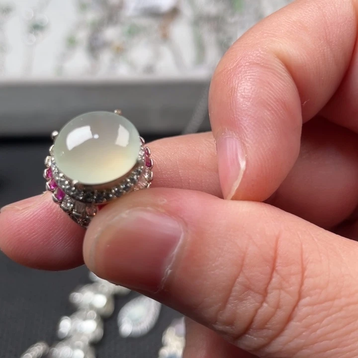 翡翠未镶嵌颈饰缅甸天然翡翠