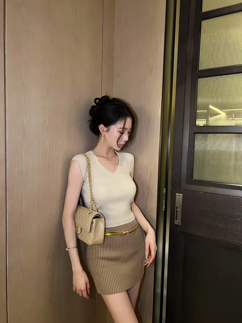 OXNA【百搭神裙】2025春款气质修身包臀针织配腰带半身裙8040