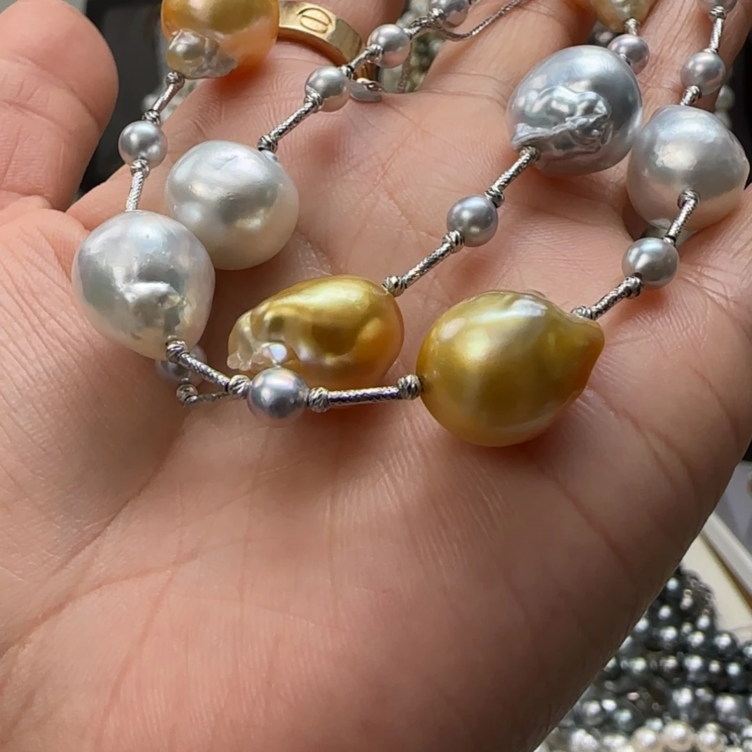 海水珍珠颈饰18K金镶嵌红****心