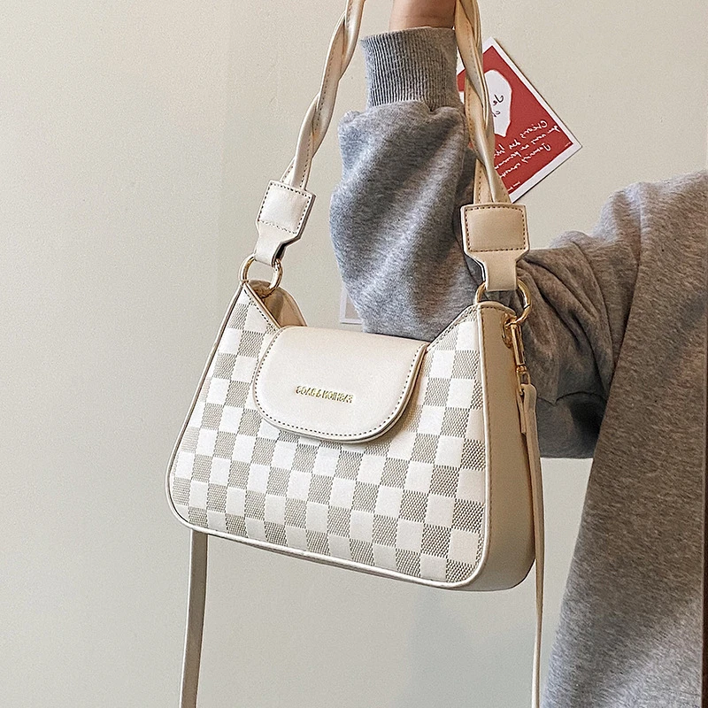 高级感小众设计包包新款包包女流行百斜挎包爆款单肩腋下包