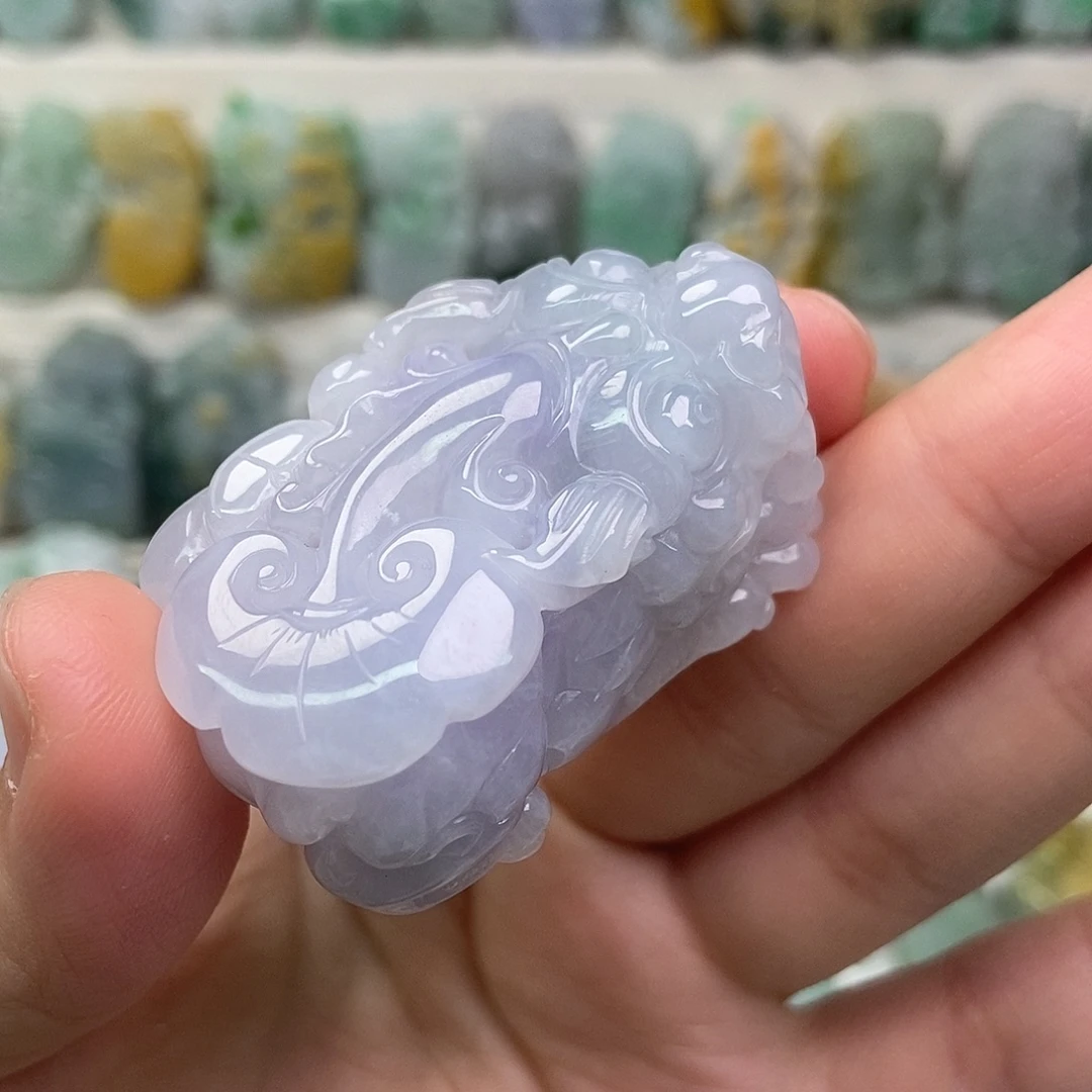 翡翠未镶嵌吊坠(赠链)口含珠