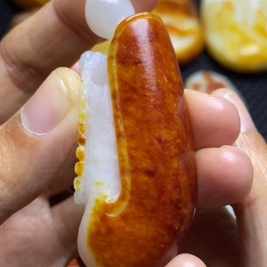 和田玉颈饰未镶嵌?****?