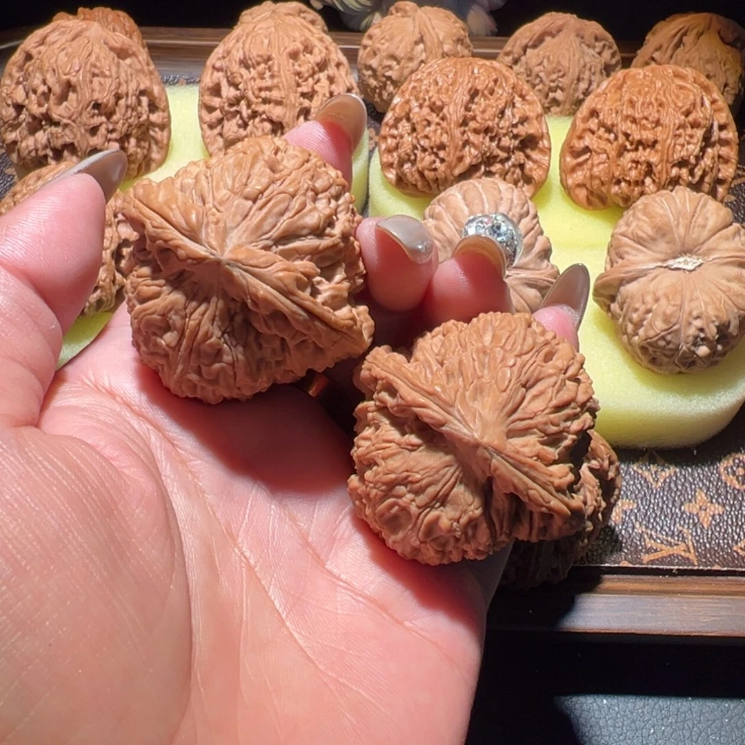 文玩核桃吊坠南疆石42福利