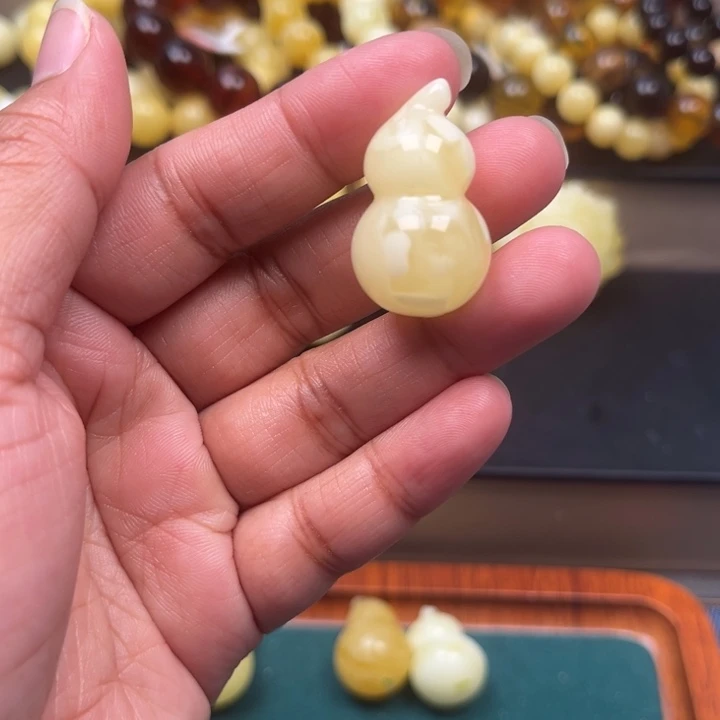琥珀未镶嵌珠宝奇石M93号妖花