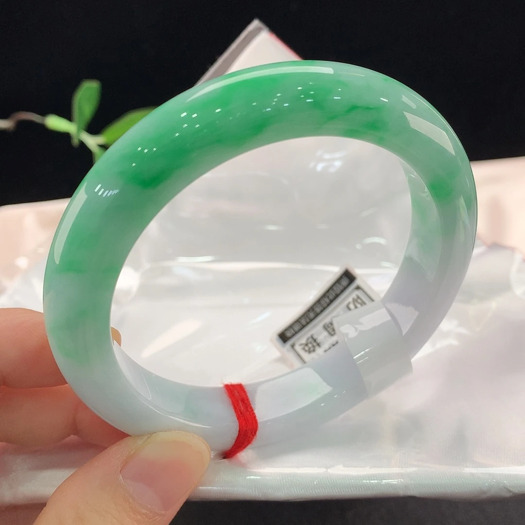 翡翠未镶嵌手镯0240