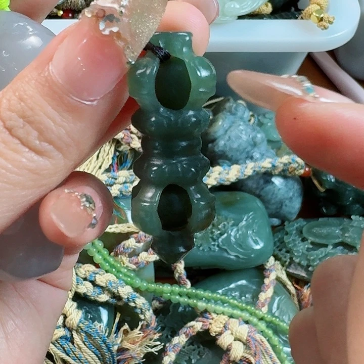 和田玉挂件未镶嵌