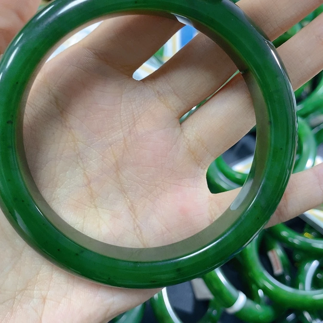 燕***乐和田玉未镶嵌手链