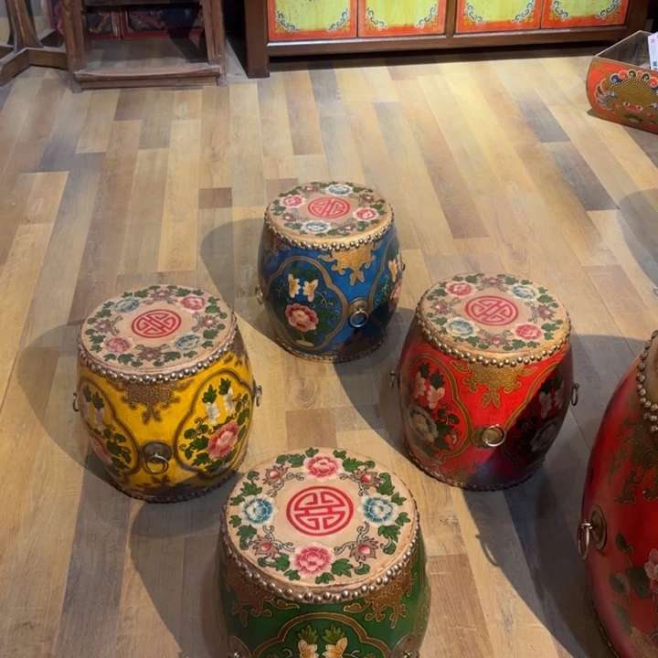 ****摇棉彩绘牛皮手工鼓凳