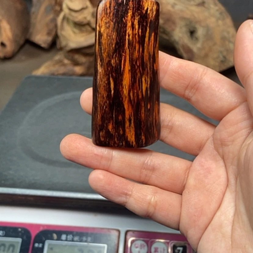 【闪购商品】黄花梨/降香黄檀鹤**髯