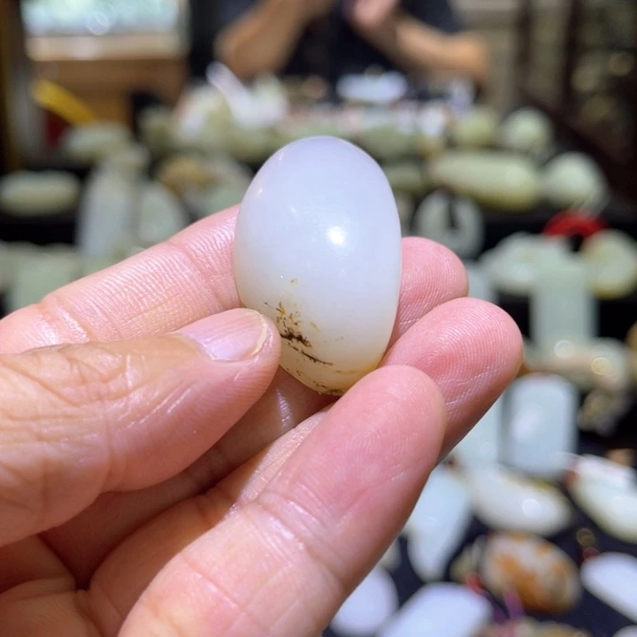 玩***家和田玉未镶嵌颈饰