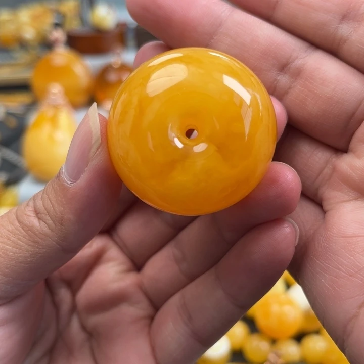 蜜蜡珠宝奇石未镶嵌