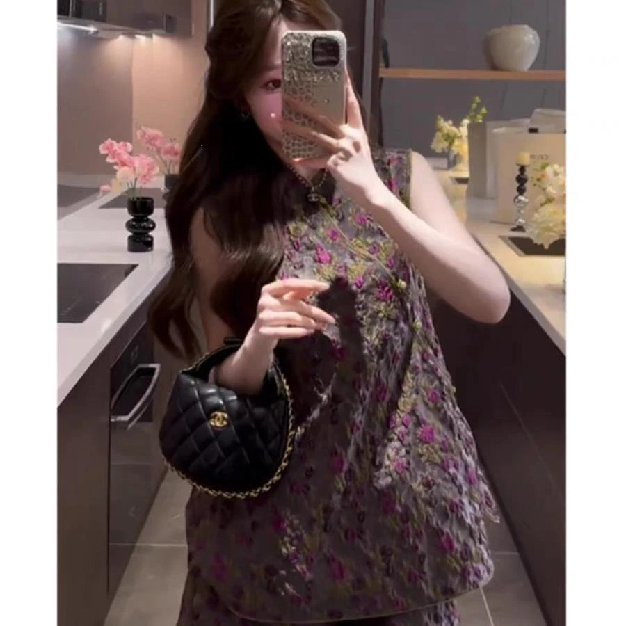 9123 新中式甜美碎花盘扣无袖上衣短裤两件套潮（衣长63裤长38）