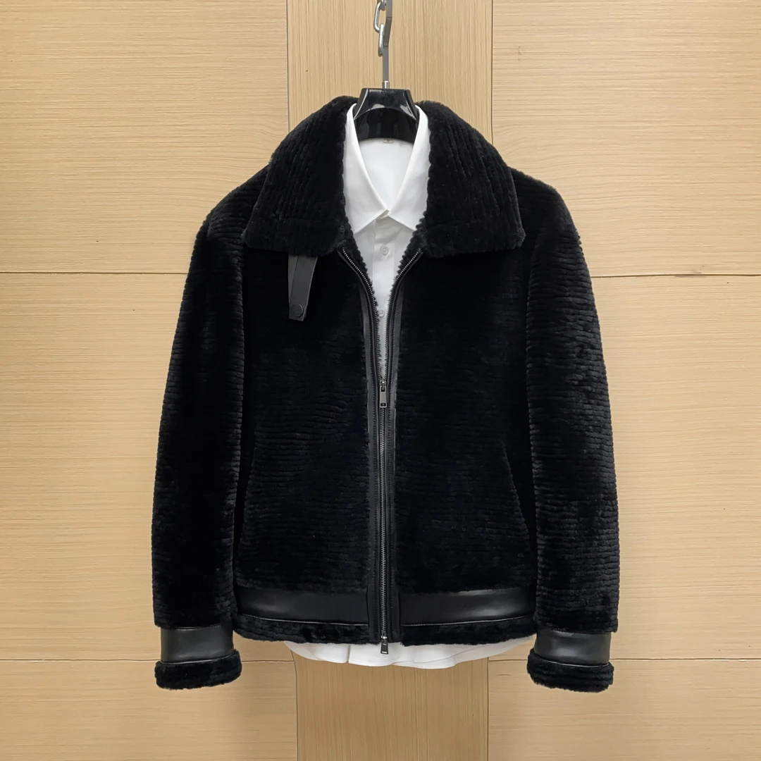 感受奢华的魅力 oldmoney 纯手工小羔羊皮毛一体男外套