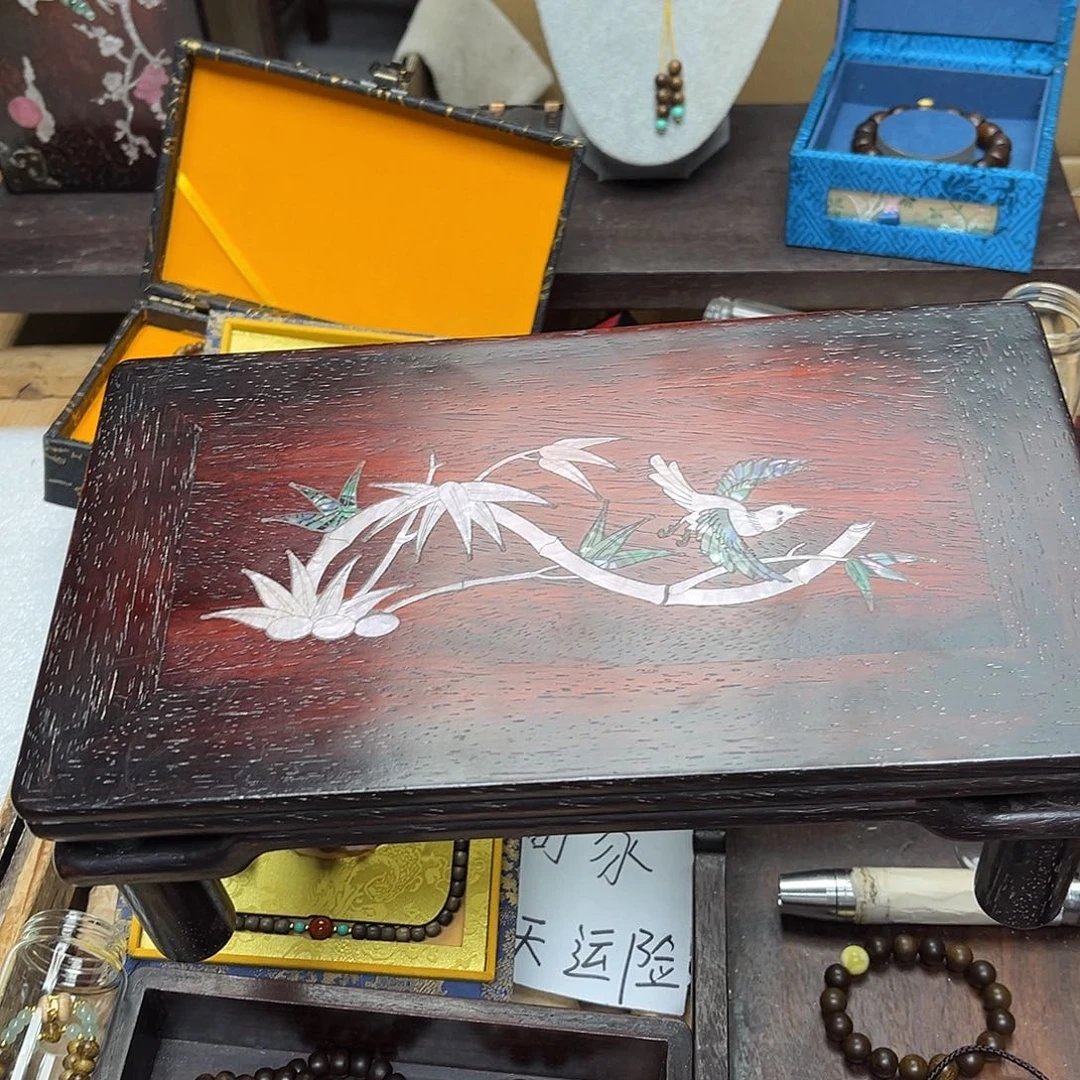 大叶紫檀（黑酸枝木类）