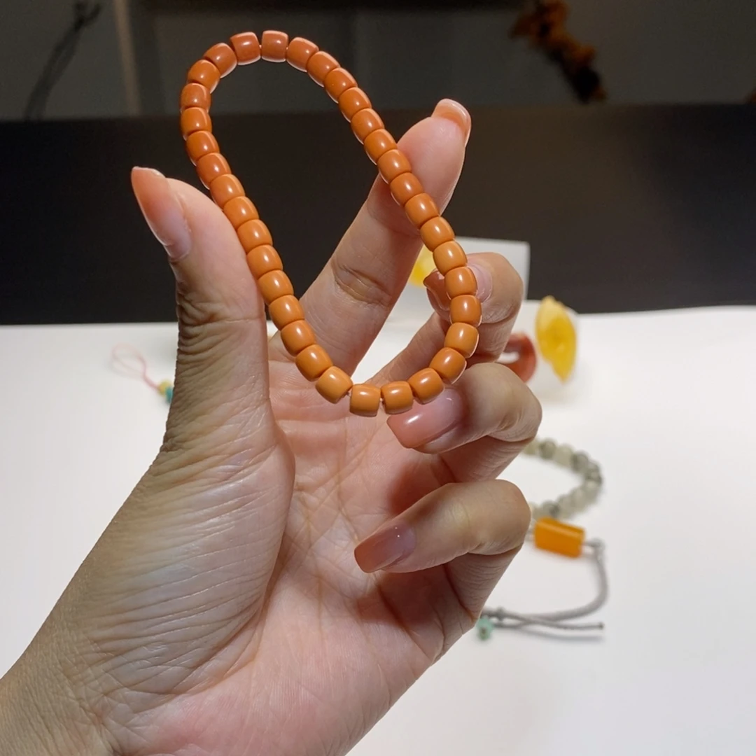 石英质玉（缅黄）未镶嵌颈饰