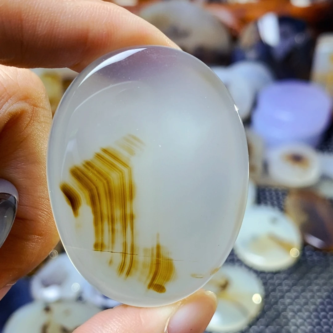 玛瑙/玉髓未镶嵌珠宝奇石