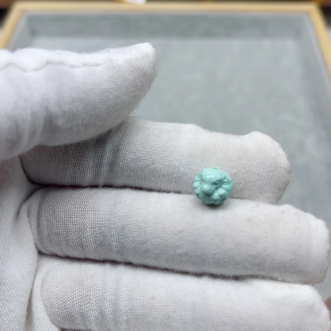 绿松石未镶嵌挂件